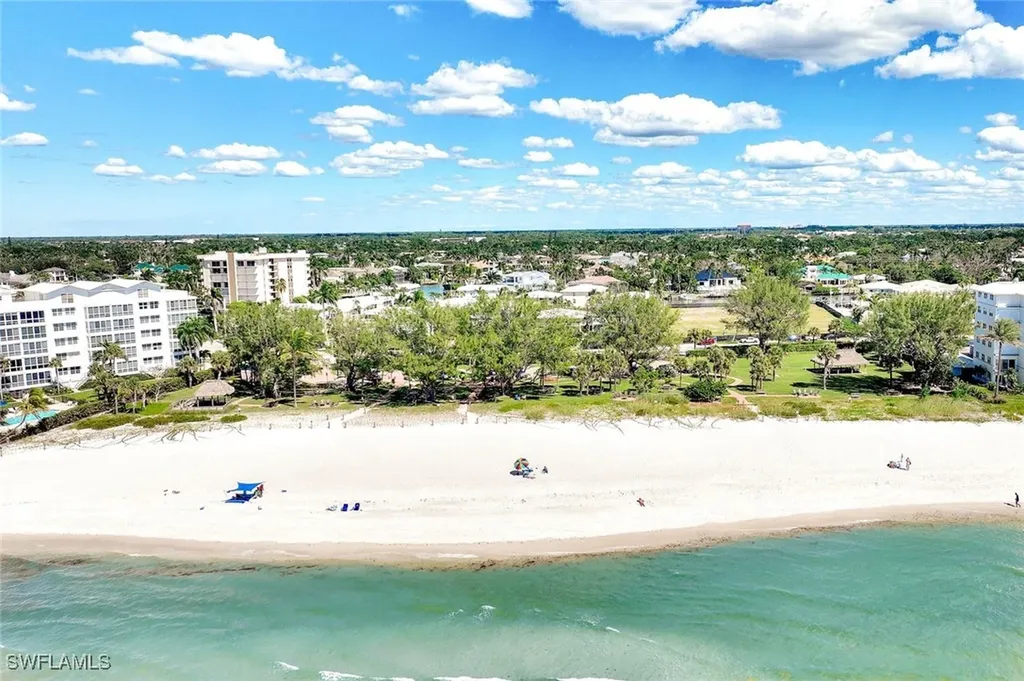 2000 Alamanda Drive Naples FL 34102
