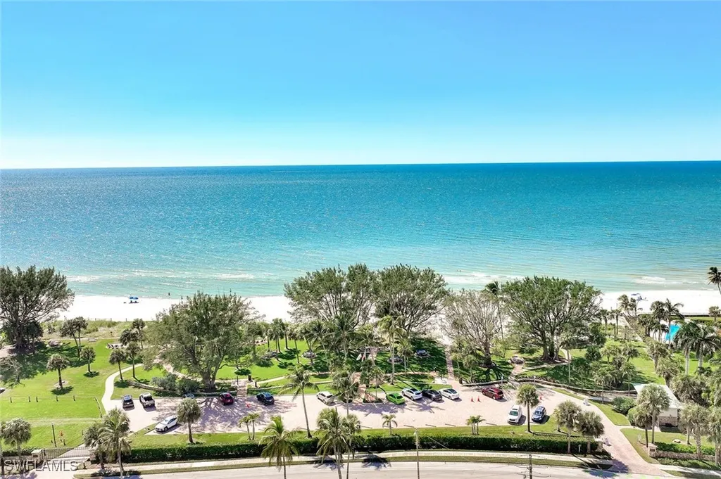 2000 Alamanda Drive Naples FL 34102