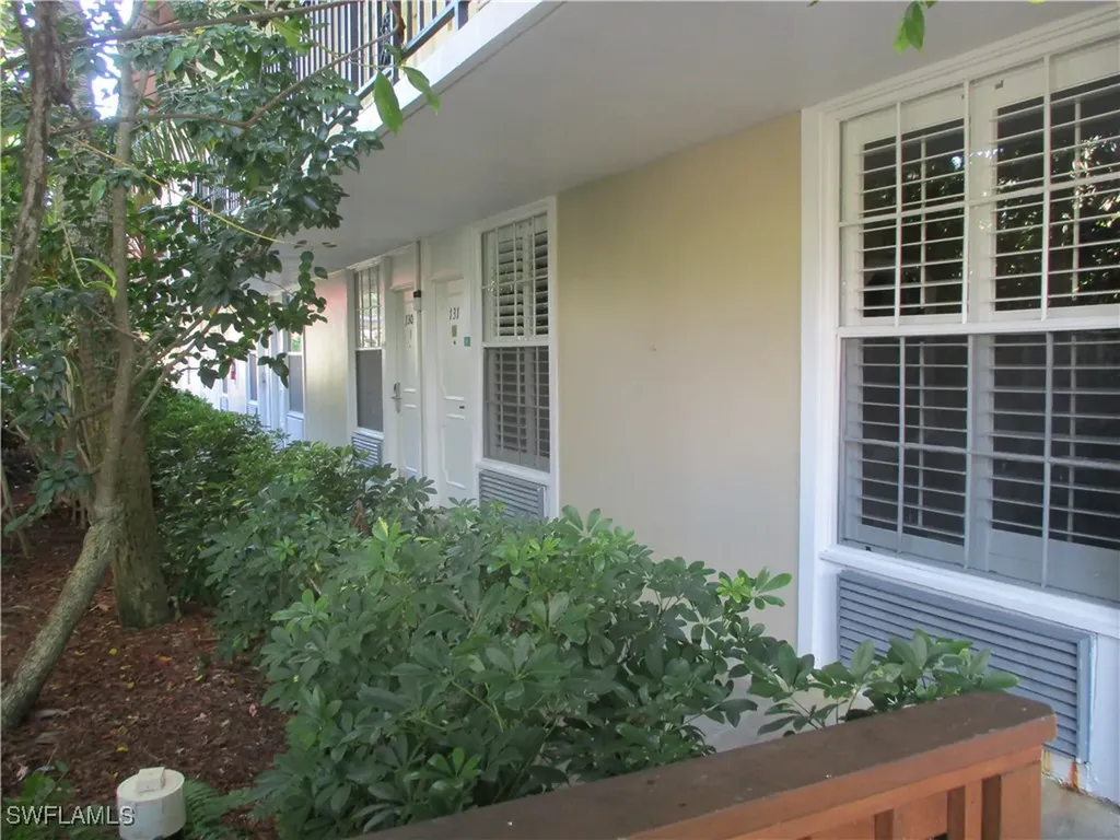 2555 9th Street N Naples FL 34103