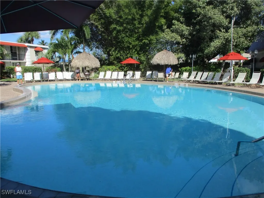 2555 9th Street N Naples FL 34103