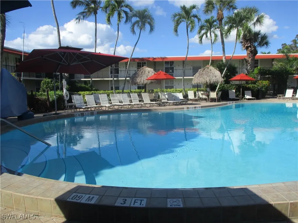 2555 9th Street N Naples FL 34103