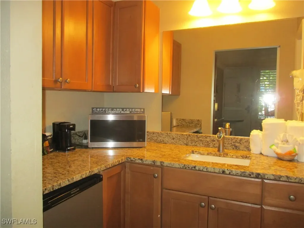 2555 9th Street N Naples FL 34103