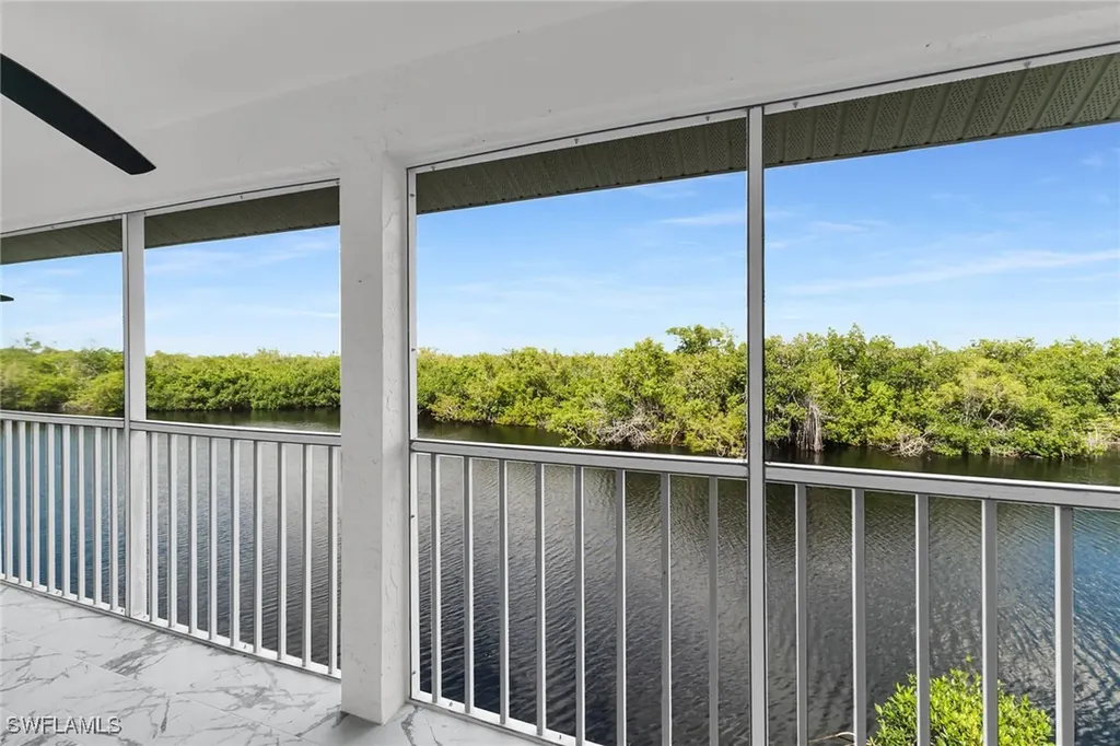 1375 Mainsail Drive Naples FL 34114