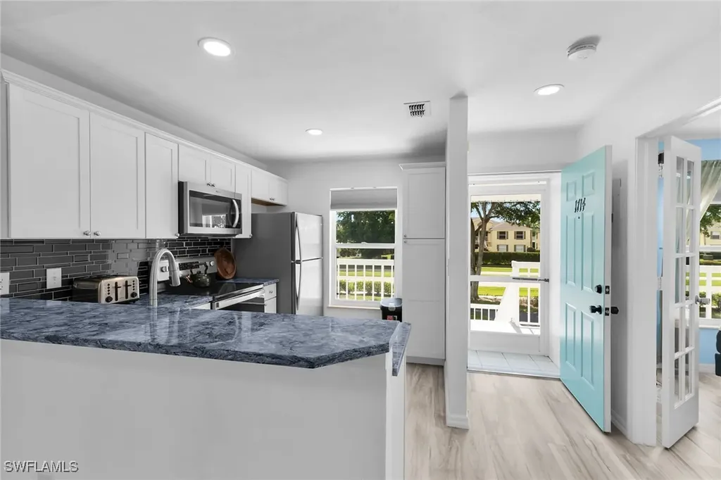 1375 Mainsail Drive Naples FL 34114