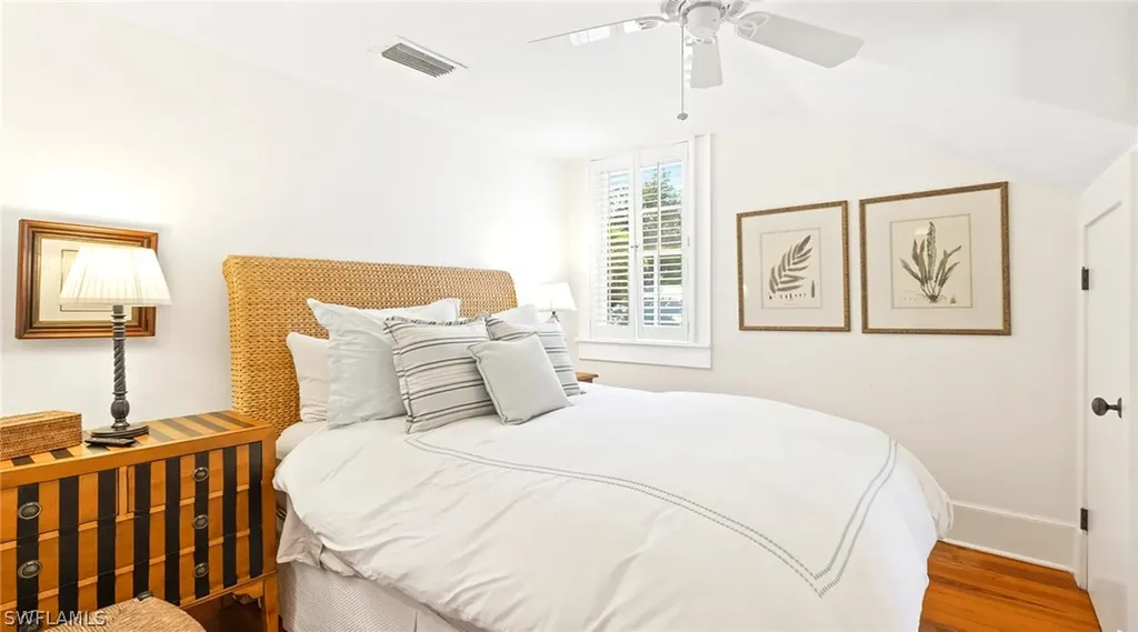 187 Broad Avenue S Naples FL 34102