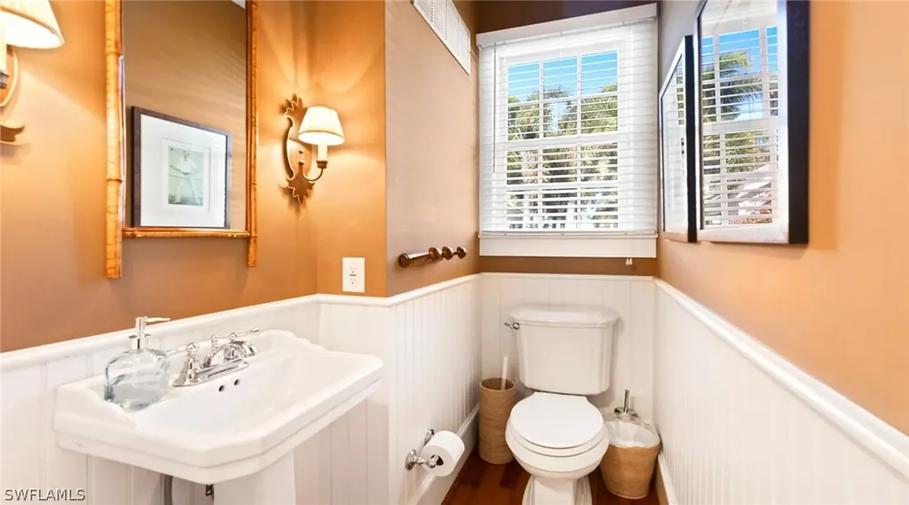187 Broad Avenue S Naples FL 34102