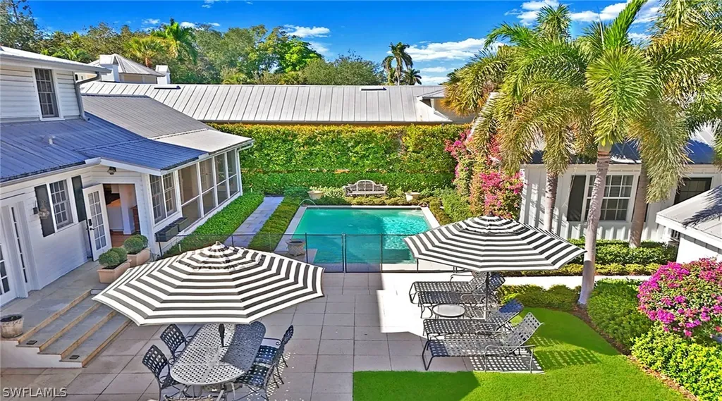 187 Broad Avenue S Naples FL 34102