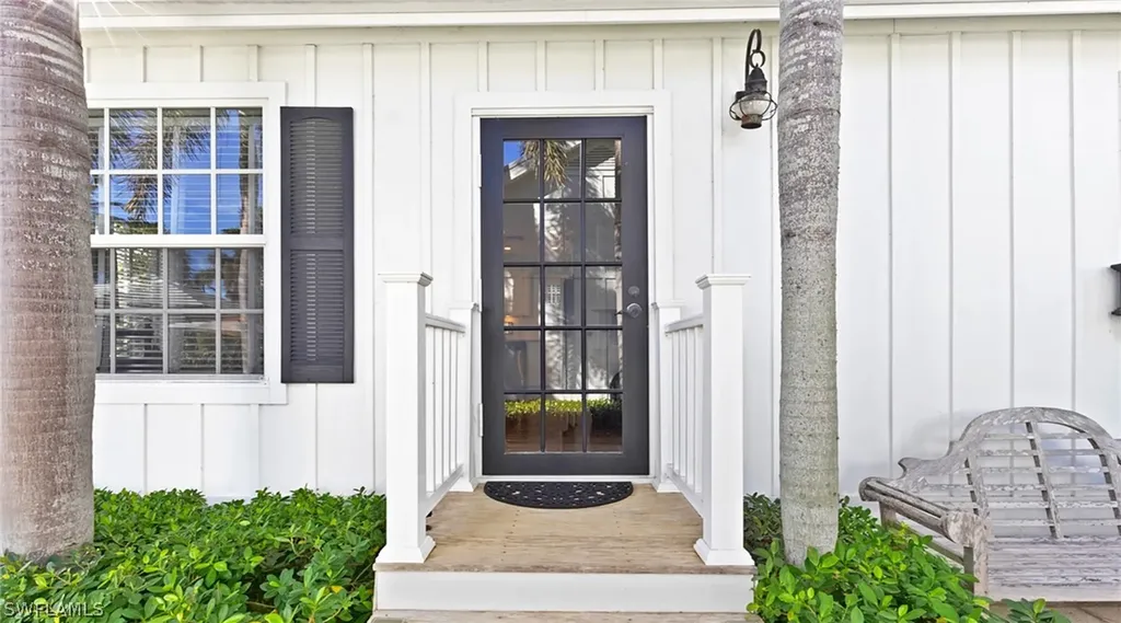 187 Broad Avenue S Naples FL 34102
