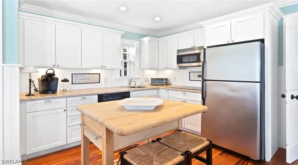 187 Broad Avenue S Naples FL 34102