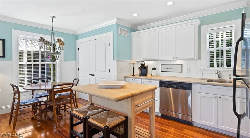 187 Broad Avenue S Naples FL 34102
