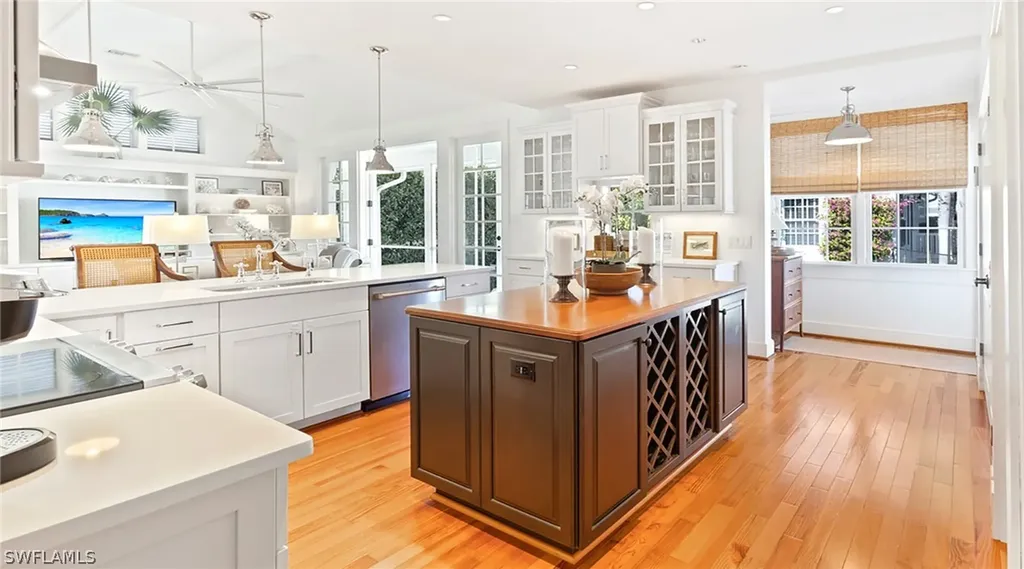 187 Broad Avenue S Naples FL 34102