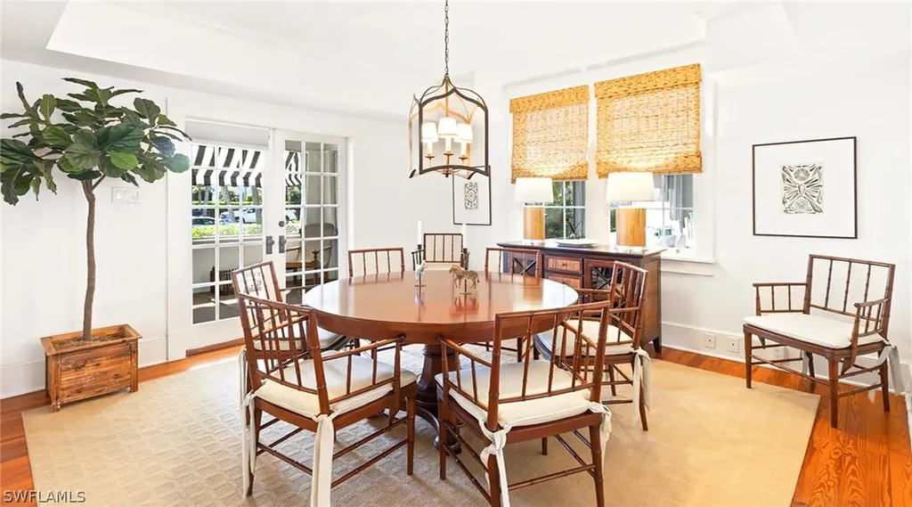 187 Broad Avenue S Naples FL 34102