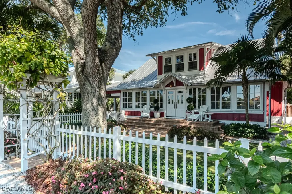 245 Broad Avenue S Naples FL 34102