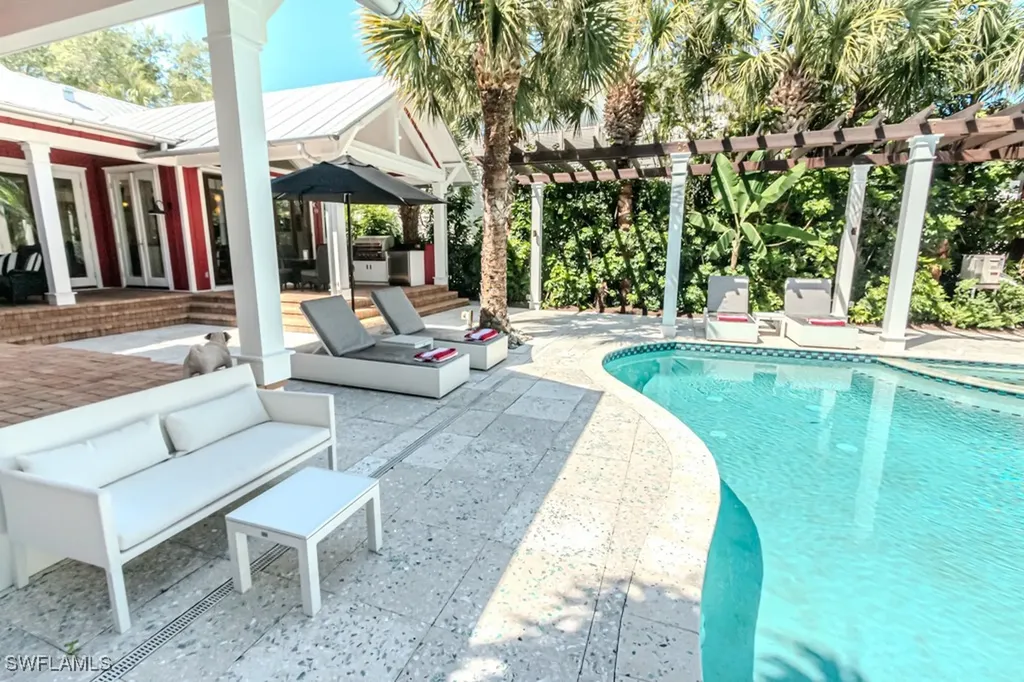 245 Broad Avenue S Naples FL 34102