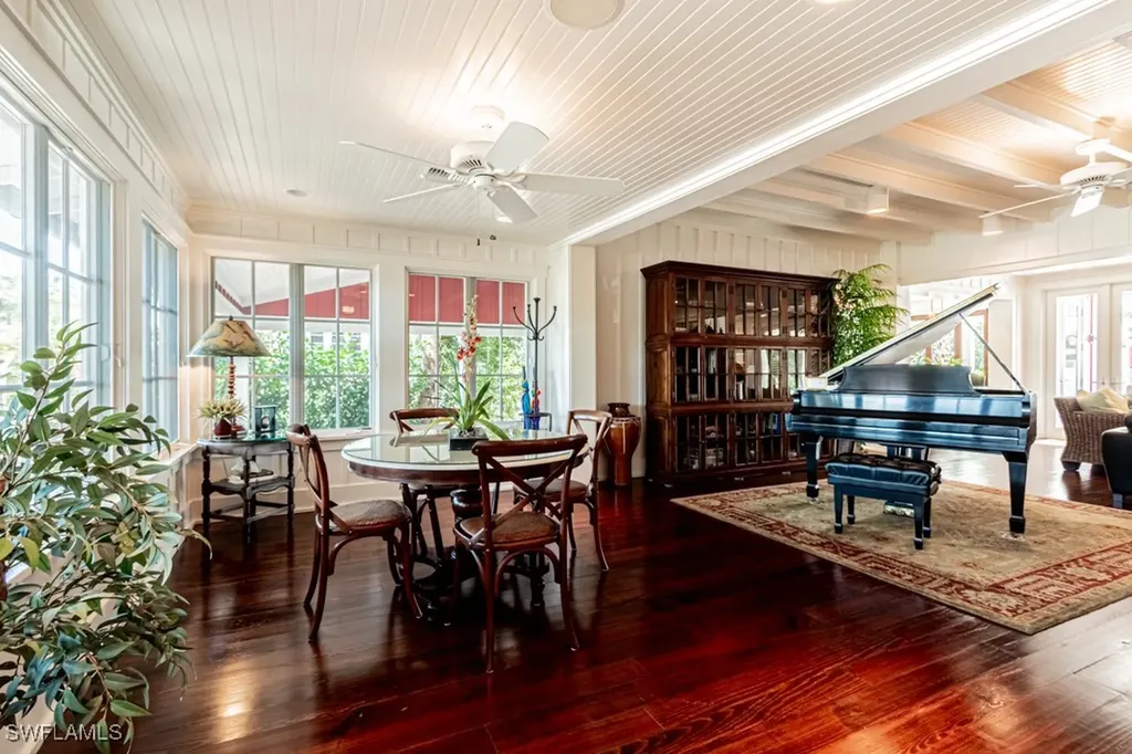 245 Broad Avenue S Naples FL 34102