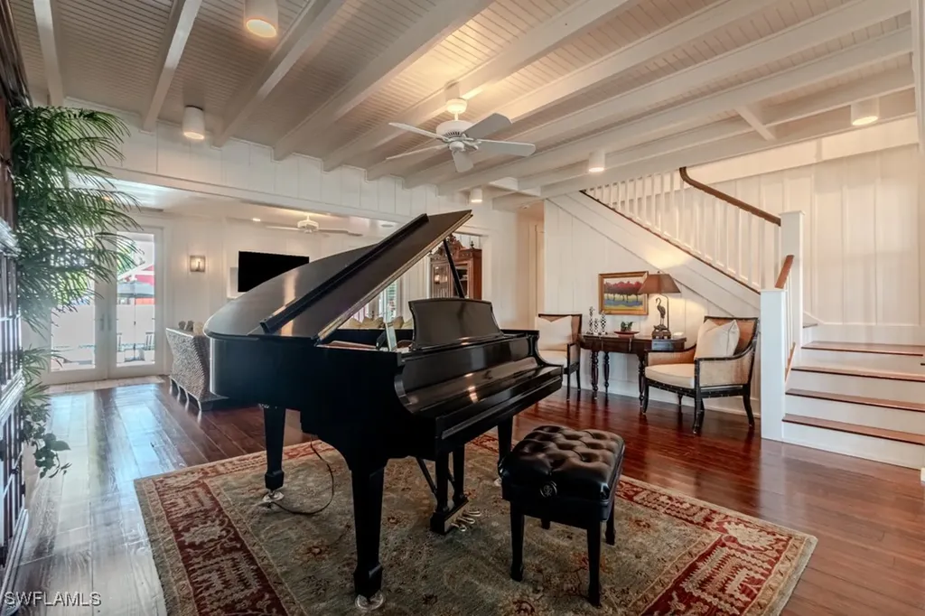 245 Broad Avenue S Naples FL 34102