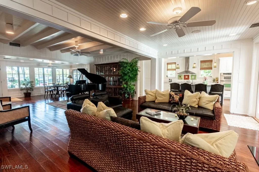 245 Broad Avenue S Naples FL 34102