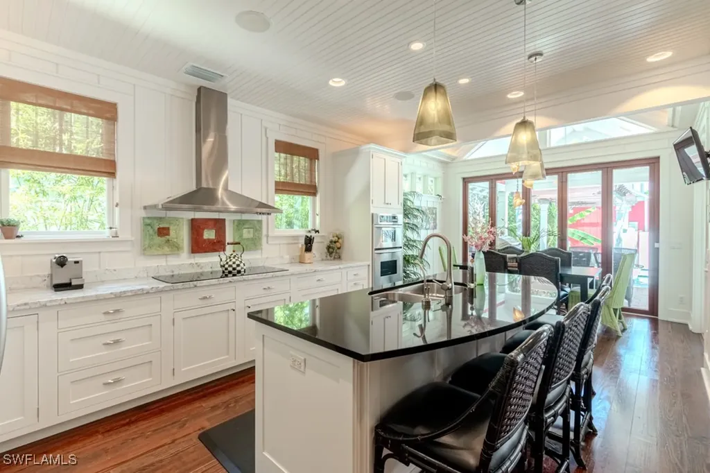 245 Broad Avenue S Naples FL 34102