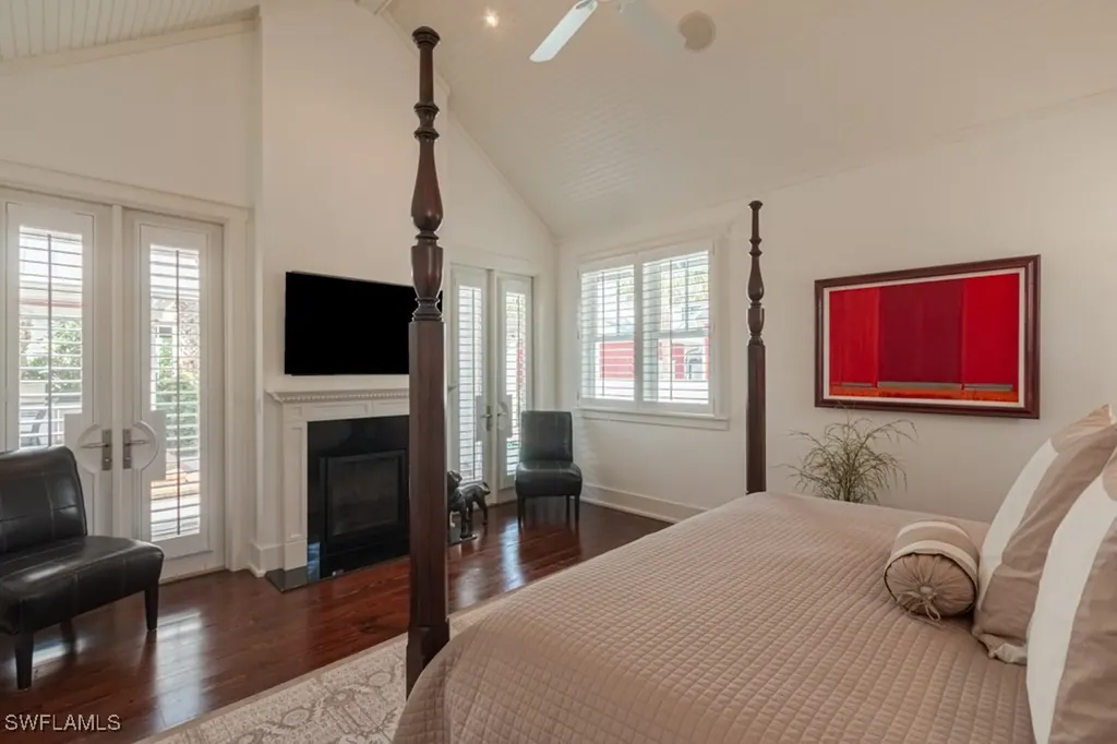 245 Broad Avenue S Naples FL 34102