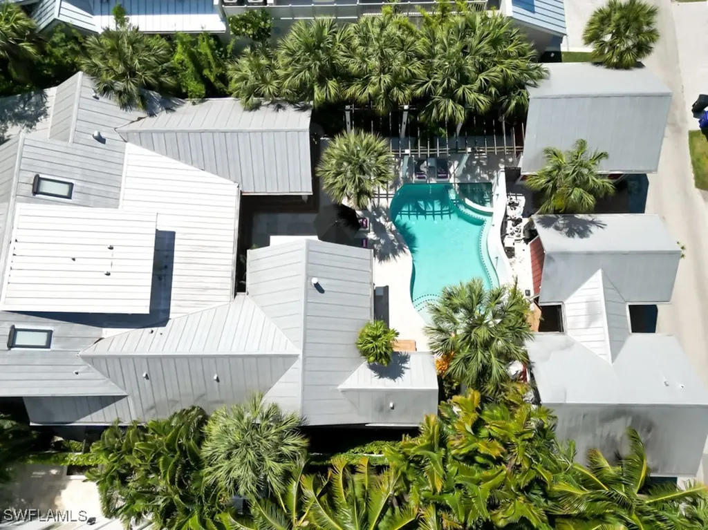 245 Broad Avenue S Naples FL 34102
