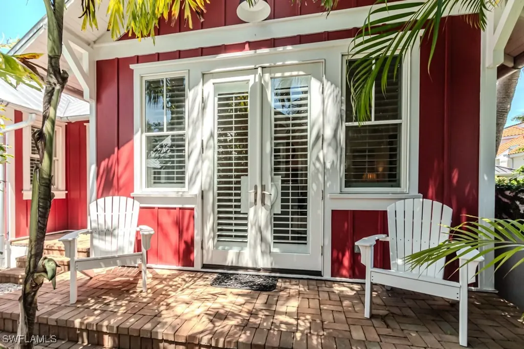 245 Broad Avenue S Naples FL 34102