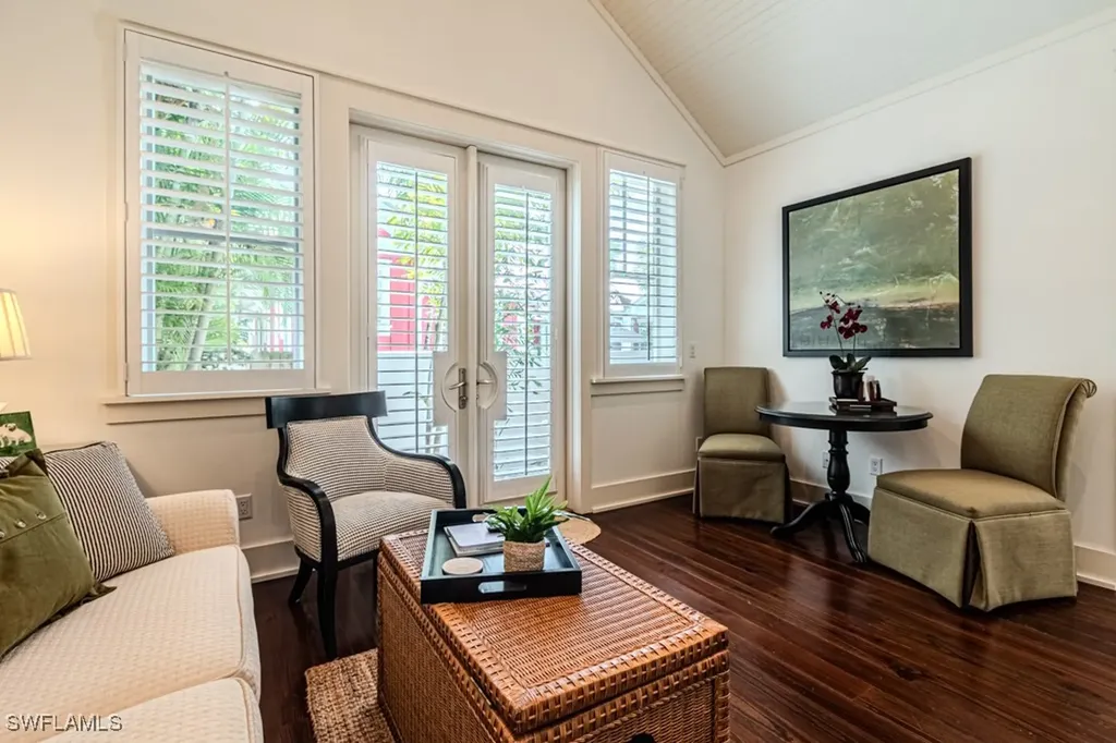 245 Broad Avenue S Naples FL 34102