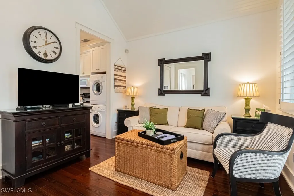 245 Broad Avenue S Naples FL 34102