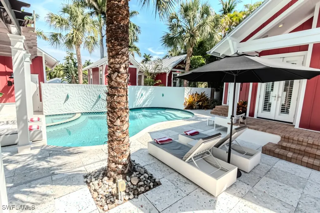 245 Broad Avenue S Naples FL 34102