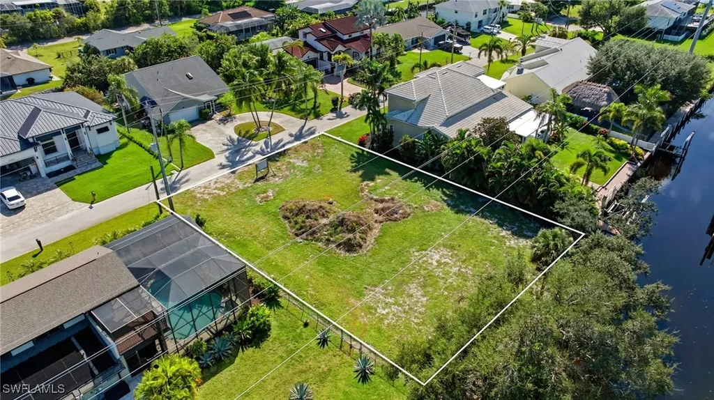 27090 Holly Lane Bonita Springs FL 34135