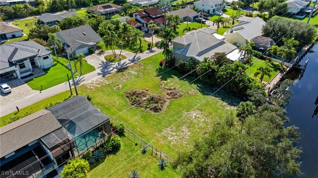 27090 Holly Lane Bonita Springs FL 34135