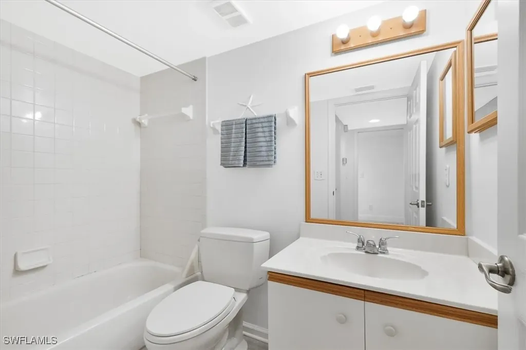 6900 Dennis Circle Naples FL 34104
