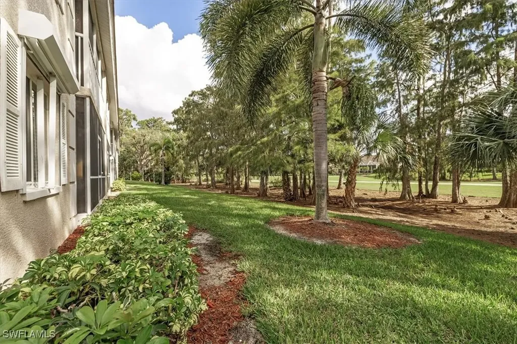 6900 Dennis Circle Naples FL 34104