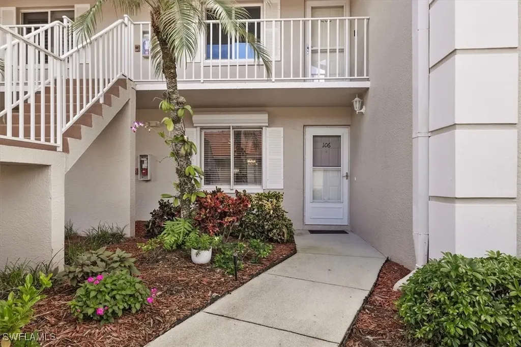 6900 Dennis Circle Naples FL 34104