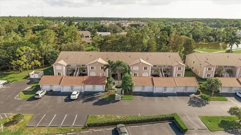6900 Dennis Circle Naples FL 34104