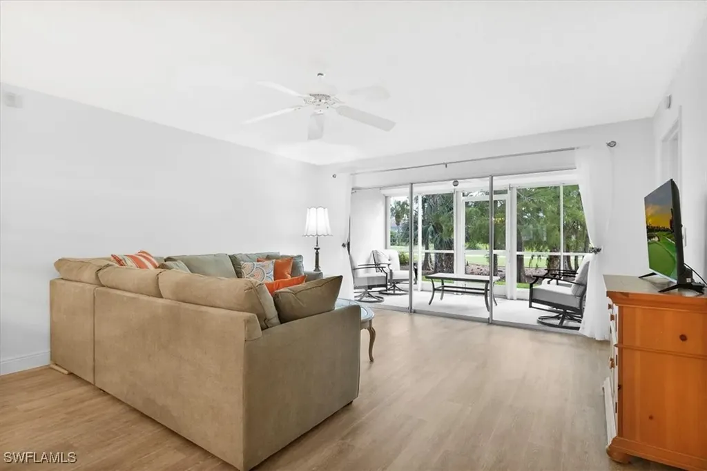 6900 Dennis Circle Naples FL 34104