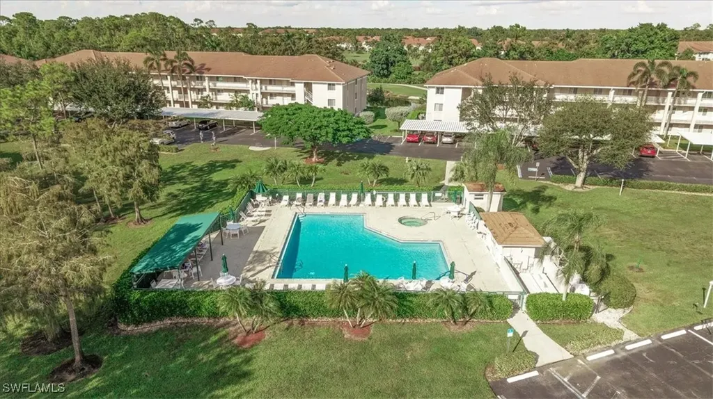 6900 Dennis Circle Naples FL 34104