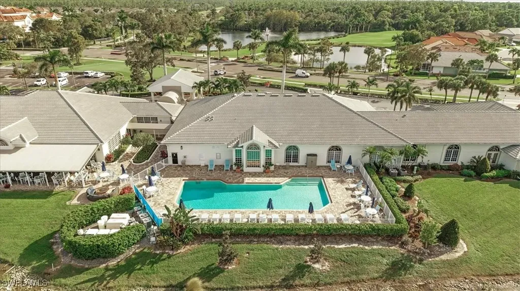 6900 Dennis Circle Naples FL 34104