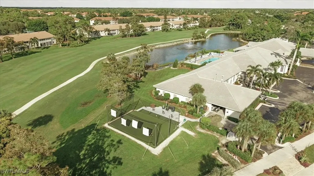 6900 Dennis Circle Naples FL 34104