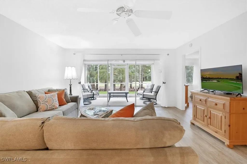 6900 Dennis Circle Naples FL 34104