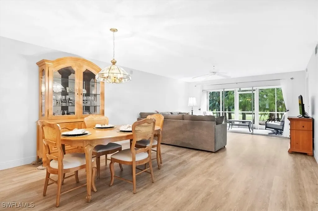 6900 Dennis Circle Naples FL 34104