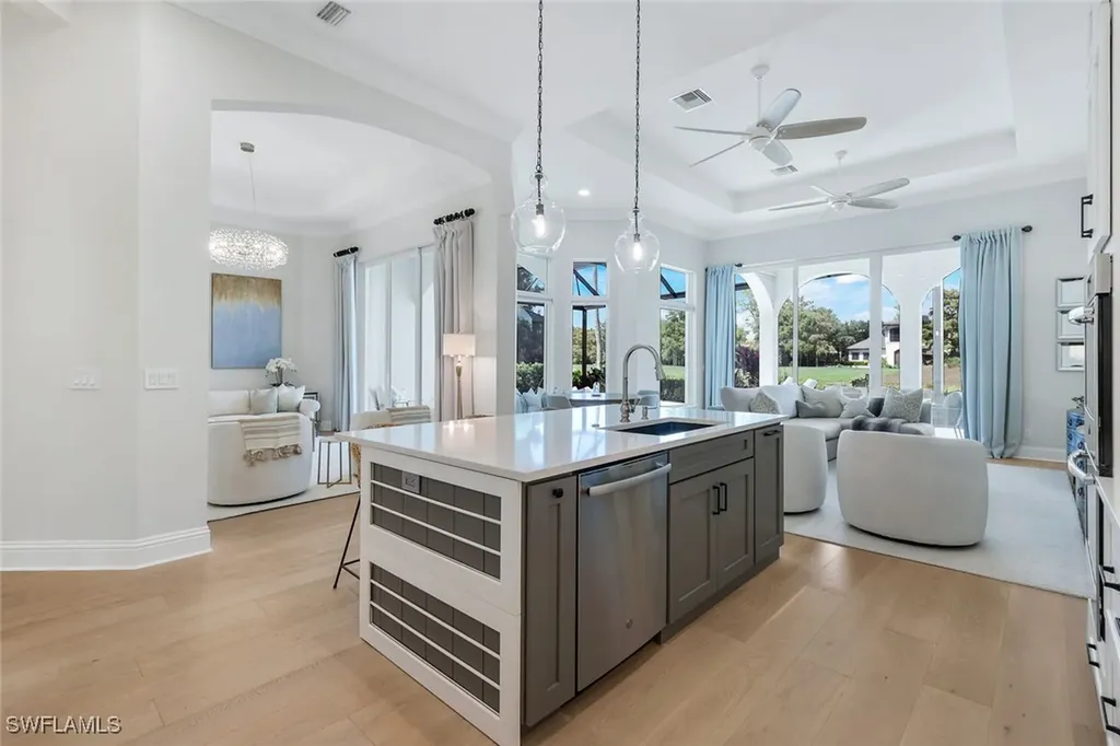 7395 Monteverde Way Naples FL 34119