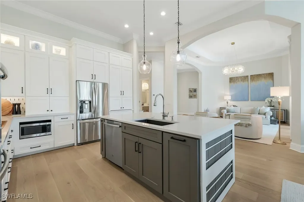 7395 Monteverde Way Naples FL 34119