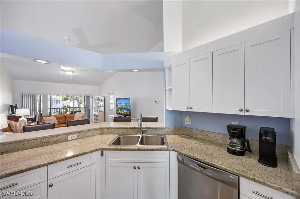 7050 Barrington Circle Naples FL 34108