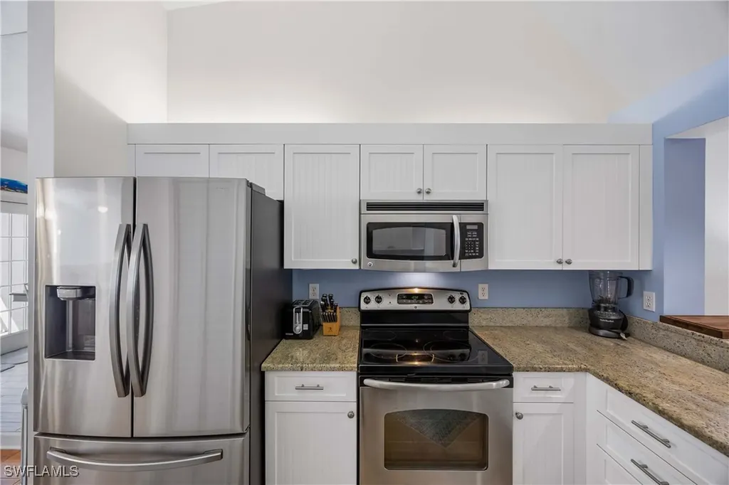 7050 Barrington Circle Naples FL 34108
