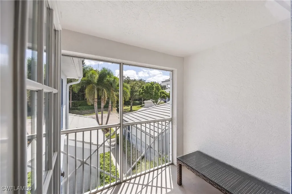 7050 Barrington Circle Naples FL 34108