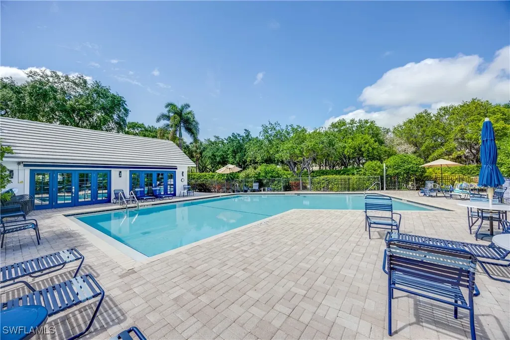 7050 Barrington Circle Naples FL 34108