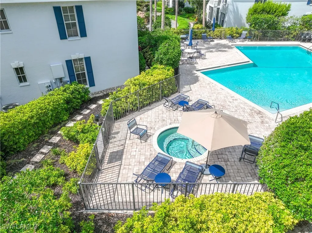 7050 Barrington Circle Naples FL 34108