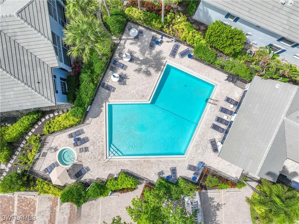 7050 Barrington Circle Naples FL 34108