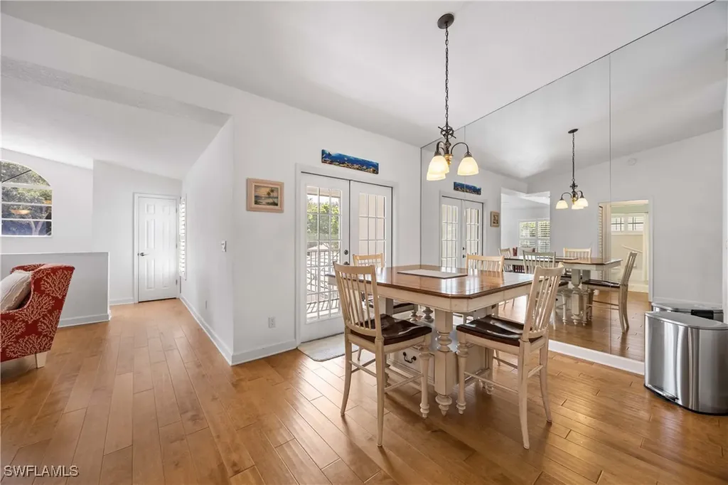 7050 Barrington Circle Naples FL 34108