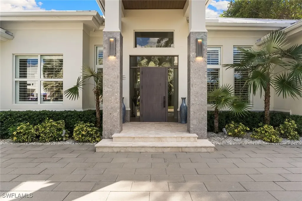 720 Orchid Drive Naples FL 34102